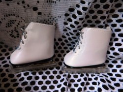 18" AMERICAN GIRL DOLL OF TODAY WHITE SKATES, SILVER LACES, GUARDS